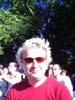 Hardy schaut